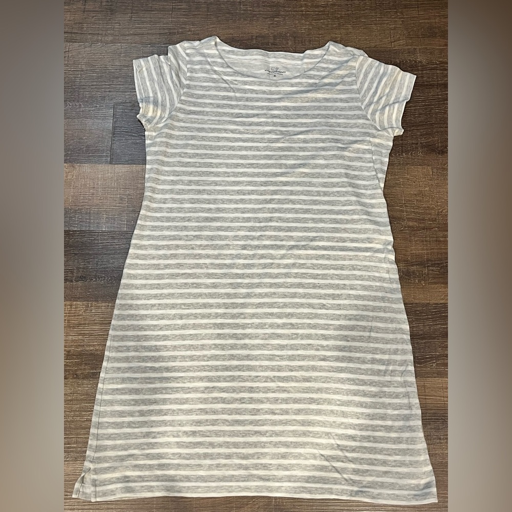 Vineyard Vines Gray and White Striped Short Sleeve Dress
